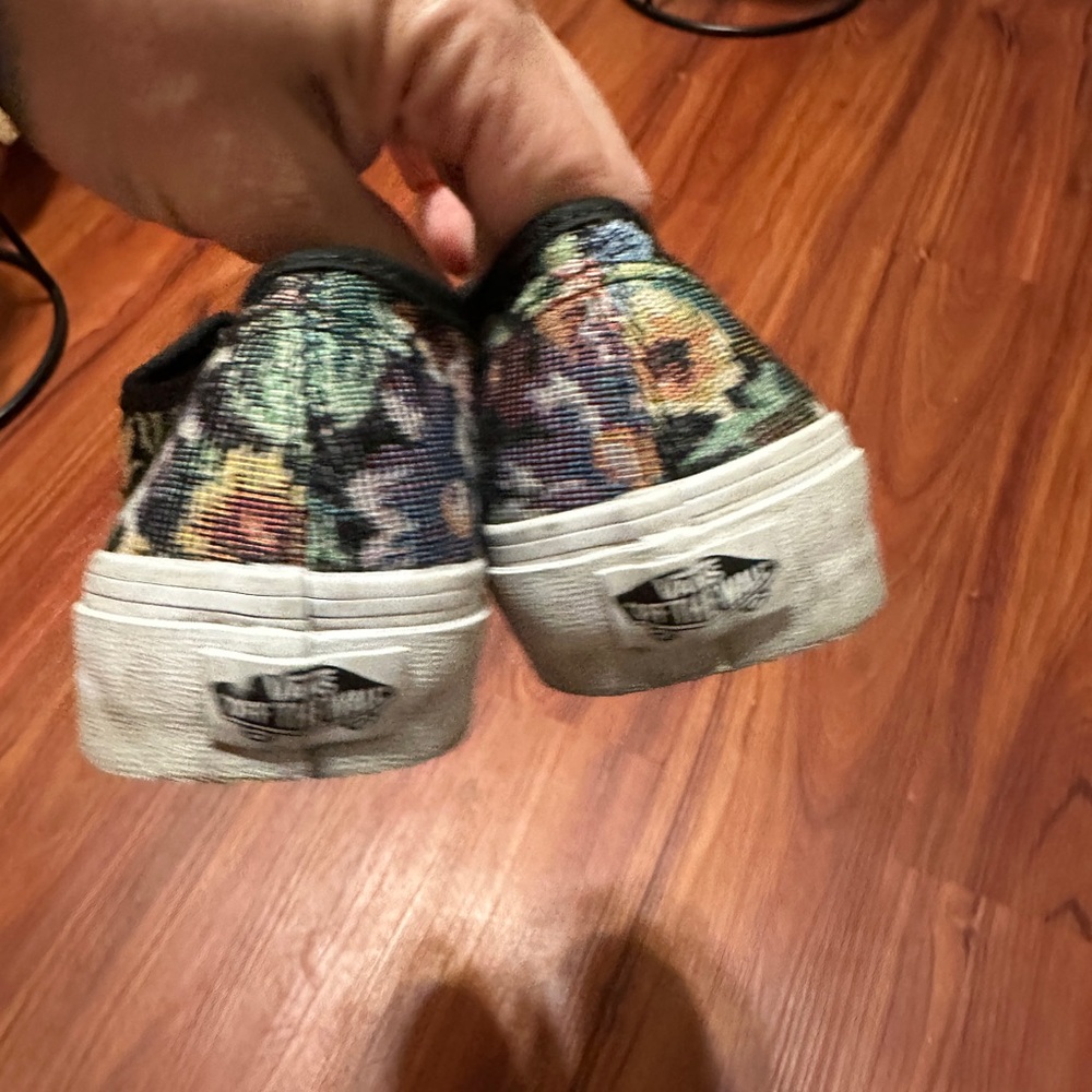 Floral Vans shoes size 8 women’s - Picture 6 of 10